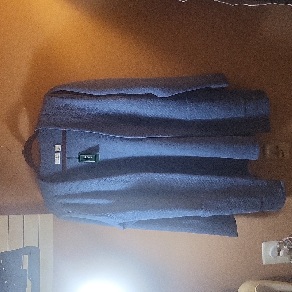 L.L. Bean women's cardigan with pockets size large Blue